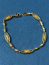 Vintage Avon Marked Pinched Goldtone Lacey Oval &amp; Tiny Nondescript Link Bracelet - £9.02 GBP