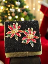 Vintage Poinsettia Holiday Earrings NOS Festive Christmas Red Green Gold-Tone... - £23.60 GBP