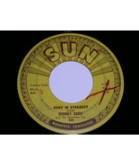 JOHNNY CASH COME IN STRANGER VINTAGE SUN 45 RPM - $18.99