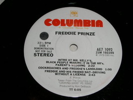 Freddie Prinze Looking Good Vintage 7 Inch Phonograph Record 1975 - £18.09 GBP