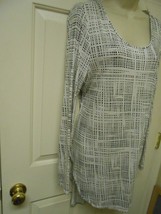 Cute women&#39;s size XL Apt.9 long Tee-Shirt top w/ long sleeves hi/low des... - £5.62 GBP