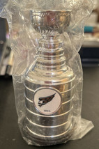 Labatt Bleu Mini STANLEY Coupe Trophée Hockey Réplique Scellé Washington Capital - £21.73 GBP