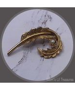 Gold &amp; Faux Pearl Textured Detailed Curly Leaf Brooch • Vintage Jewelry - £6.19 GBP