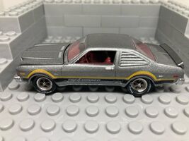 Johnny Lightning Collectible Car 1976 Plymouth Volare Road Runner 1:64 - $13.46