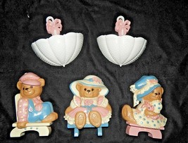 Vintage Mid Century Wall Decor 3 Bears &amp; 2 Umbrellas~Made In The Usa~Sweet Set - £19.67 GBP