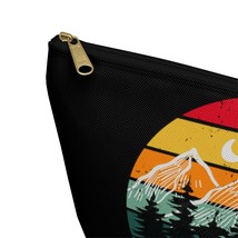 Retro Nature T-Bottom Pouch: Perfect for Travel, Cosmetics, or Pencils - £12.15 GBP+