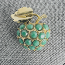 Vintage Green Jadeite Apple Pin Brooch Gold Tone Faceted Stone Settings - £23.12 GBP