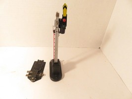 LIONEL POST-WAR TRAINS- 151 OPERATING SEMAPHORE- 0/027-EXC - S31Y - $27.07