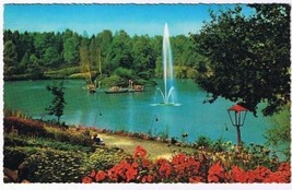 Holland Netherlands Postcard Apeldoorn Vijver Berg en Bos Fountain Lake - £1.75 GBP