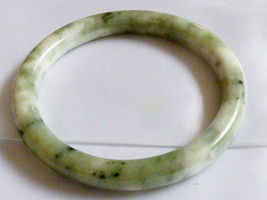Carved Green Speckled Jadeite Jade Stone Bangle Bracelet - £52.61 GBP