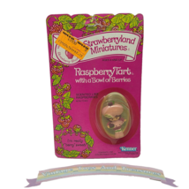 VINTAGE STRAWBERRYLAND MINIATURES RASPBERRY TART W BERRIES STRAWBERRY SH... - $28.50