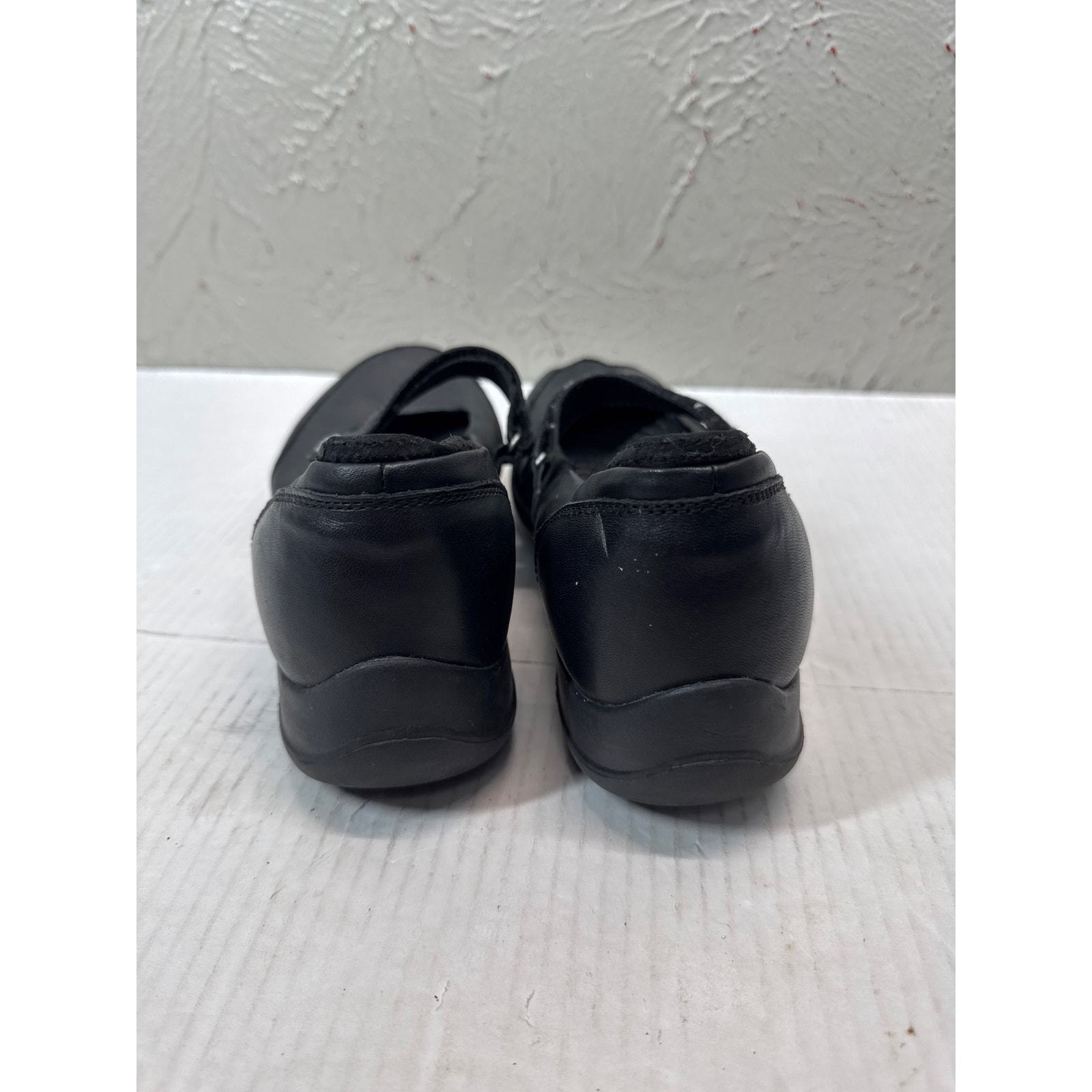 CROCS Saffron Black Leather Mary Jane Hook Loop Flat Round Toe Comfort Womens 11 Item image 3