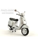 4 Inch Vespa LX 125 Scooter 1/18 Scale Diecast Model by Maisto - SILVER - $345.89 MXN