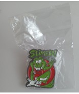 New Ghostbusters Slimer With Stay Puff Marshmellow Man Enamel Hat Lapel Pin - $129.11 MXN