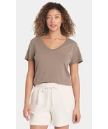 Women&#39;s Large Short Seeve Scoop Neck T-Shirt in Brown - a New Day - $13.74 CAD