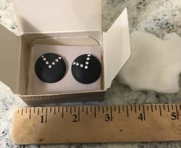 Vtg. 1987  Avon Black Tie Pierced Earrings With Surgical Steel Posts A2 - $652.86 MXN