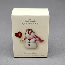 Hallmark 2007 Granddaughter Snowwoman Heart Scarf Peppermint Ornament QXG6189 - £11.05 GBP