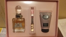 Juicy Couture by Juicy Couture Perfume 3.4 Oz Eau De Parfum Spray 3 Pcs Gift Set - £95.16 GBP