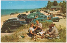 Postcard Old Cars Beach Scene &amp; Picnickers Wasaga Beach Ontario - £6.98 GBP