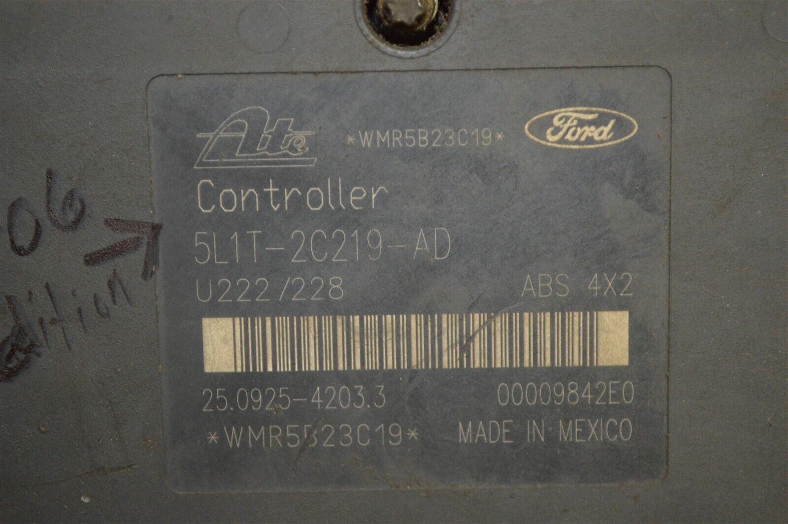 2005-2006 Ford Expedition ABS Pump Control 5L1T2C219AD Module 103-7A1 Item image 2