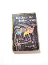 The clue of the broken locket Nancy Drew 11 hardcover book 1965 - $4.86