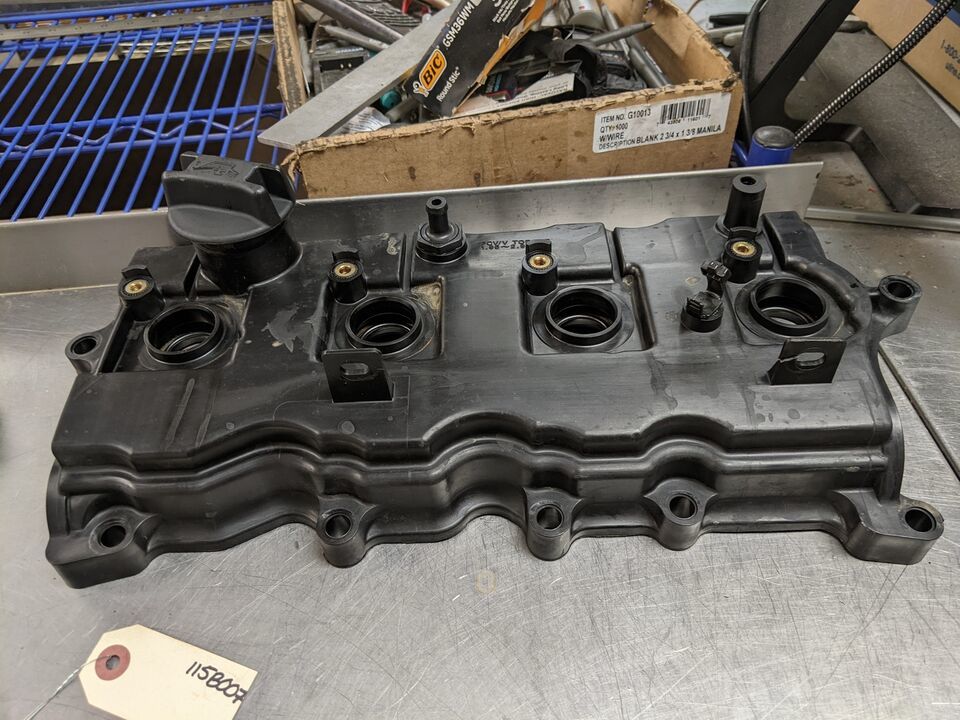 Valve Cover From 2008 Nissan Rogue  2.5 - £31.07 GBP