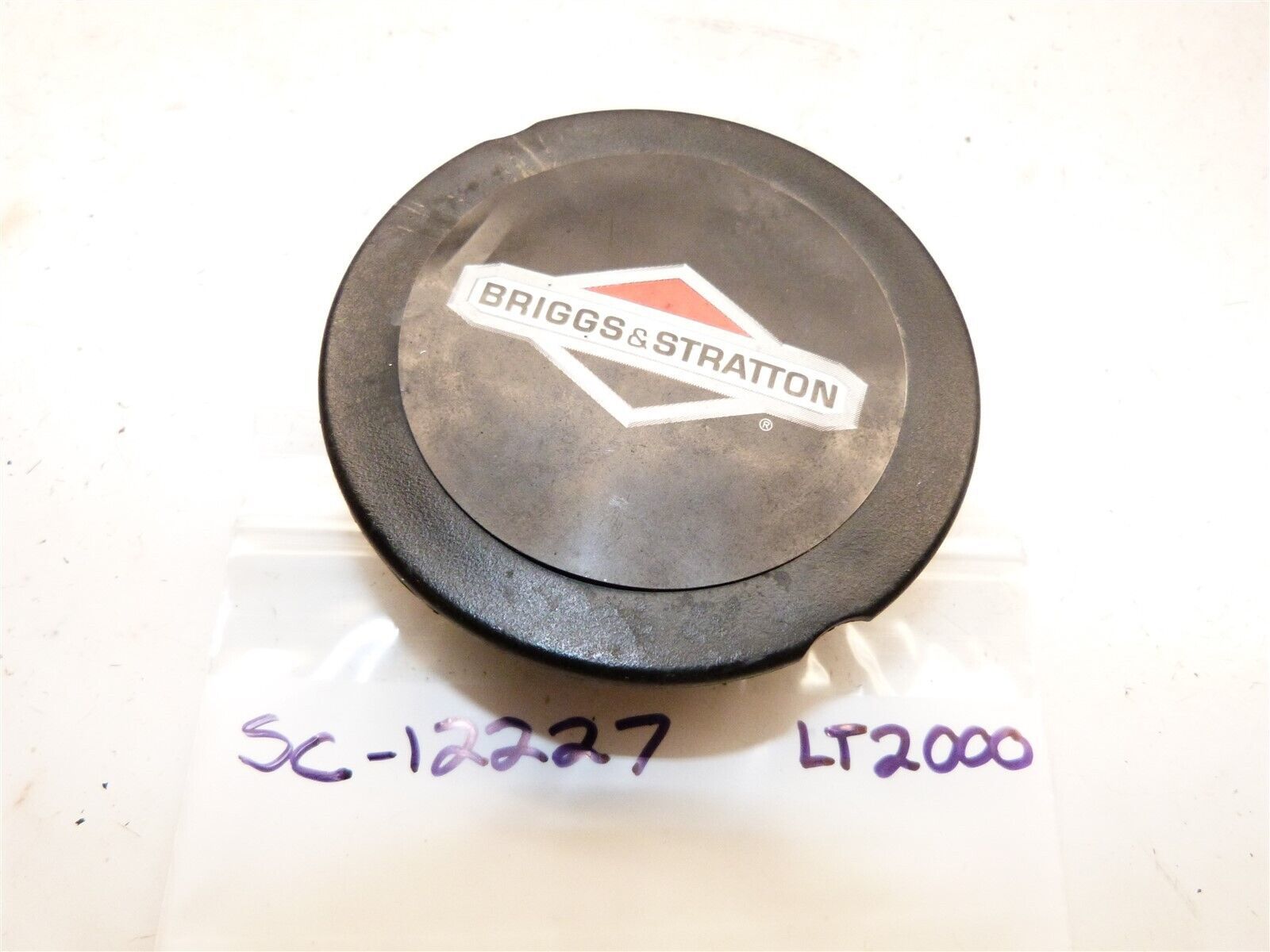 Sears Craftsman LT-2000 Mower Briggs Stratton 331777 20hp Engine Screen Cap - $9.13