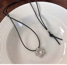 Daisy flower long pendant set of 2 - $13.86