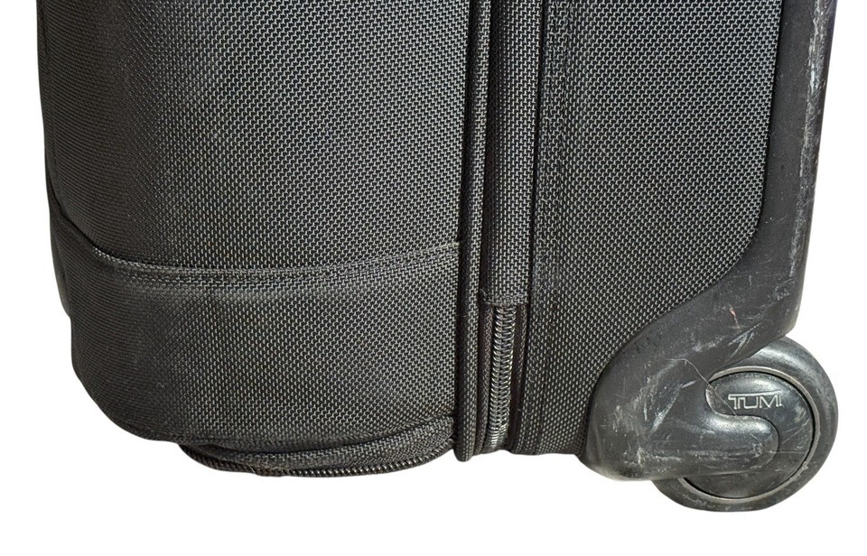 22” TUMI Alpha G4 Carry-On Bag Suitcase Luggage Garment Black Nylon 22034D4 VGUC Item image 9