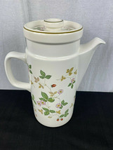 New Wedgwood Wild Strawberry Earthenware Coffee Pot - Displayed, Never Used!!!! - £118.70 GBP
