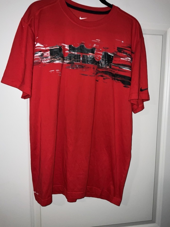 Nike Mens LJ Crown T-shirt  Red Lebron James Dri Fit XL - $12.20
