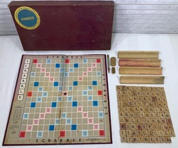 Vintage 1953 SCRABBLE Game SELCHOW &amp; RIGHTER Wooden  tiles and rack - $369.41 MXN