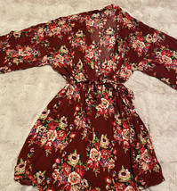 Beautiful floral robe medium Satin/silk ￼lingerie nightgown cover up - £15.32 GBP