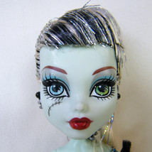 Monster High FRANKIE STEIN Sweet 1600 Original 2011 Dressed Doll - £17.29 GBP