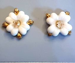 Avon Delicate Petals Floral Pcd Earrings VTG 1980&#39;s Convertible Rhinesto... - $19.72