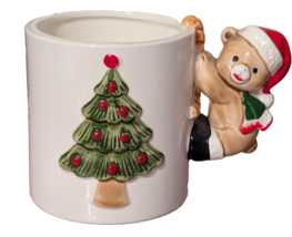 Christmas Tree Coffee Cup Mug Bear Handle 3.5-in Vintage 1970&#39;s Ceramic ... - $279.16 MXN