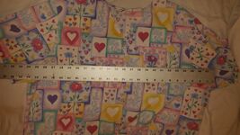 EMT MEDIC NURSE VET SCRUB TOP SHIRT BLOUSE HEARTS VALENTINES LOVE PATTER... - $14.09