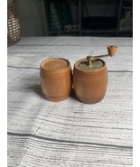 Vintage Salt Pepper Shakers Wooden Wine Barrels Set - $16.45 CAD