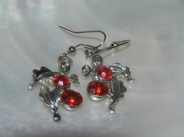 Estate Carved Silvertone Leaves with Two Red Paste Rhinestones Dangle Earrings - £6.02 GBP