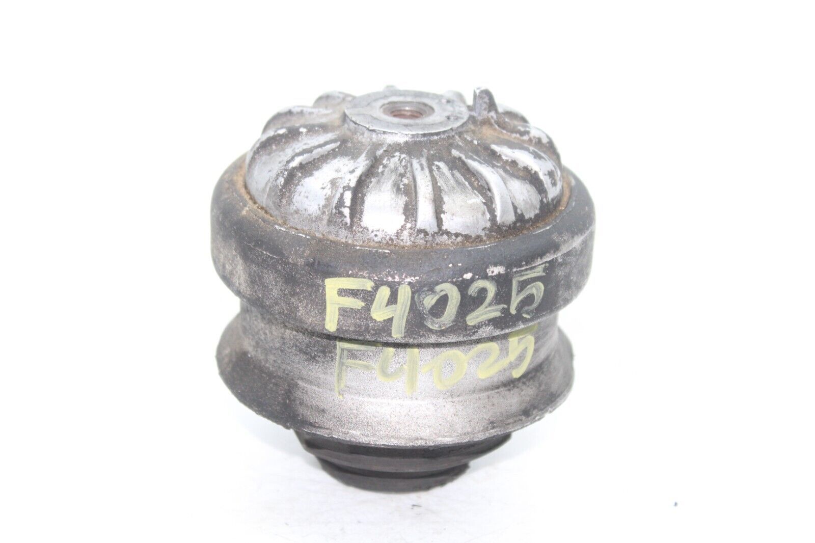 86-93 MERCEDES-BENZ W124 300E Right Or Left Motor Mount F4025 - $43.00