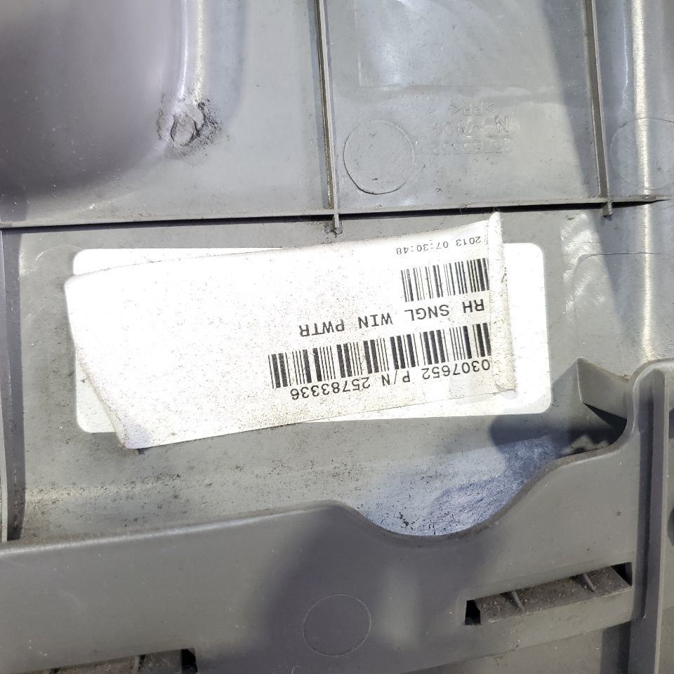 2013 Chevrolet Express Van Dually 3500 OEM Front Right Door Trim Panel 20993927 Item image 10