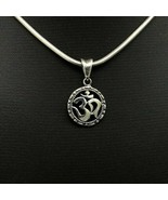 Modern 925sterling silver handmade OM &#39;AUM&#39; Mantra pendant/locket jewelr... - $646.24 MXN