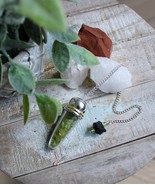 Pretty Peridot Pendulum with Black Lava Stone - €38,52 EUR