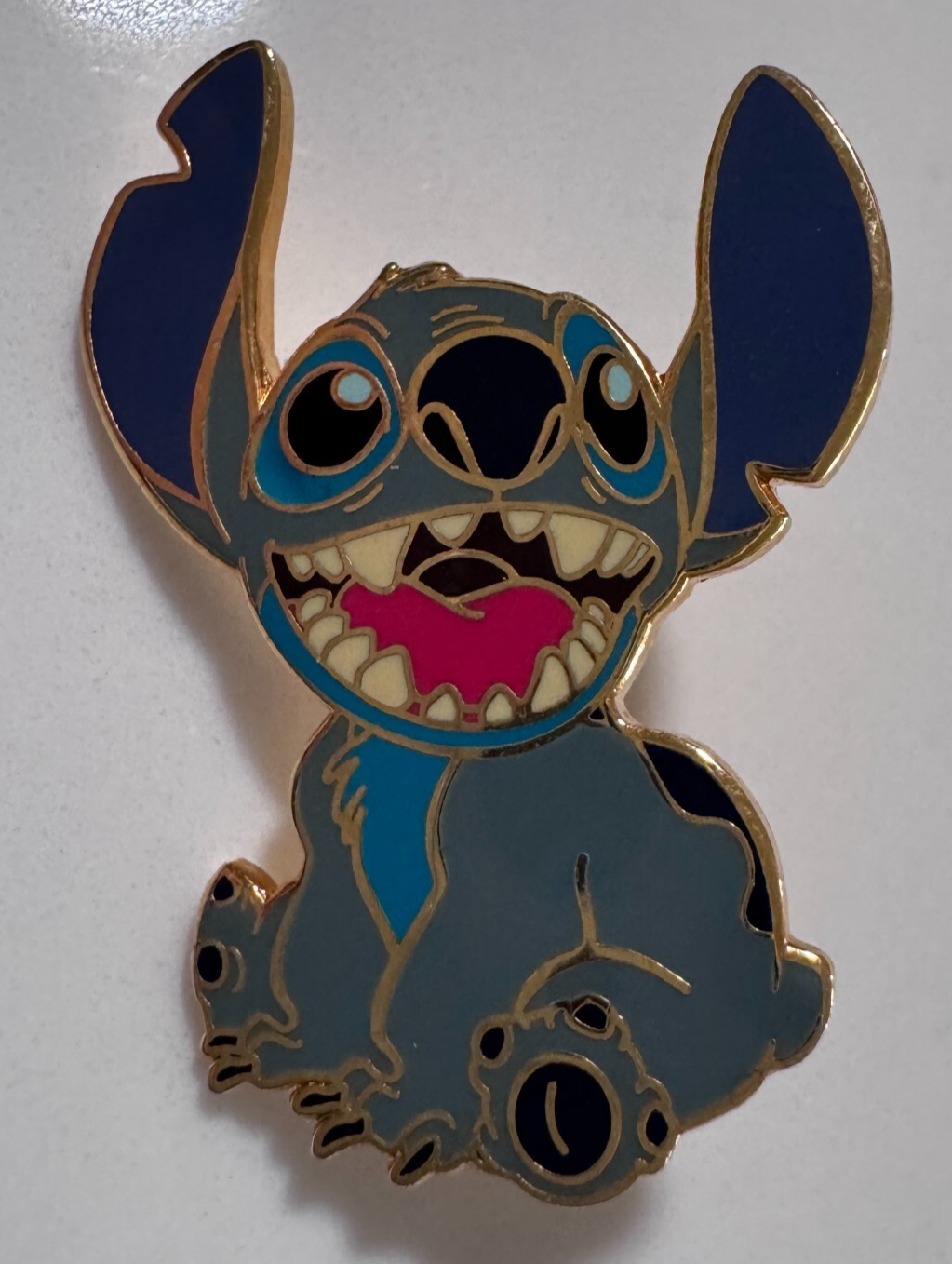 Disney 2002 Stitch Sitting Down Ears Up &amp; Smiling #12553 Lilo &amp; Stitch Pin - $12.86