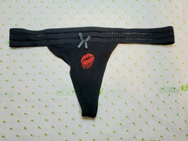 Rue 21 Women&#39;s Thong Panties X-LARGE W Stretchy Waistband Embroidered Red Kiss - $11.17