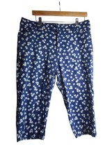 Blue Floral Daisy Sz 16  cotton Spandex blend Capri Pants St John&#39;s Bay - $223.20 MXN