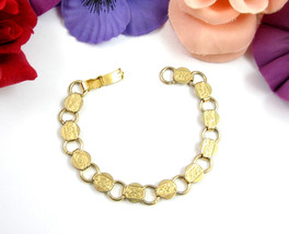 Young And Gay Goldtone Sarah Coventry Bracelet Vintage Flower Round Floral 7&quot; - £16.61 GBP