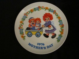 RAGGEDY ANN &amp; ANDY 1976 MOTHER&#39;S DAY collector plate MOTHERHOOD - $9.99