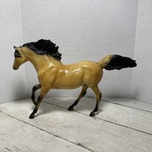 Breyer Classic Andalusian Stallion Spirit Kiger Glossy Mustang Buckskin - £23.88 GBP