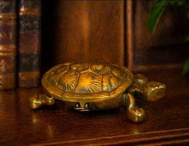 Vintage Brass Turtle Trinket Box – Hinged Lid  – Jewelry Box – Patina - $175.42